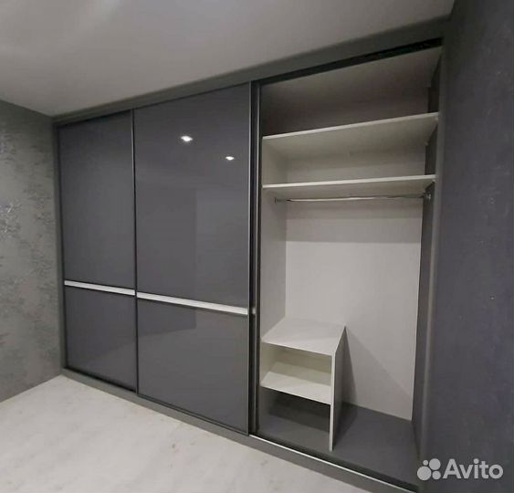 Распашной шкаф