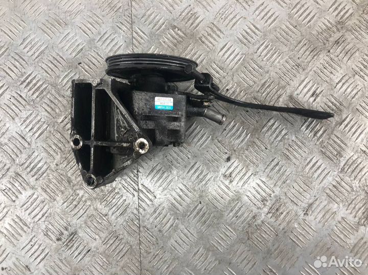 Насос гидроусилителя руля Ниссан Блюберд Силфи