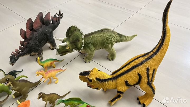 Динозавры игрушки