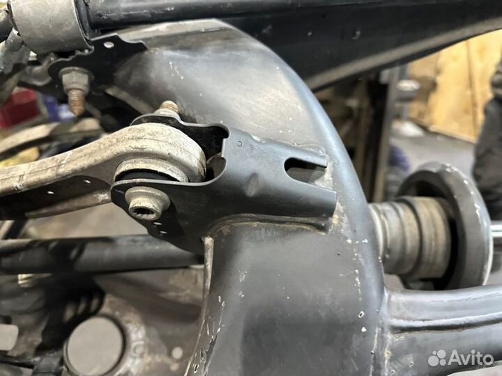 Подрамник задний Mercedes C W205 2013-2021