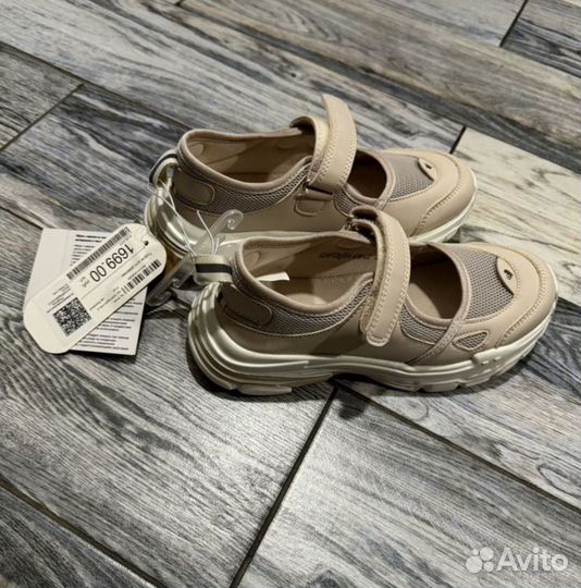 Кроссовки детскиа