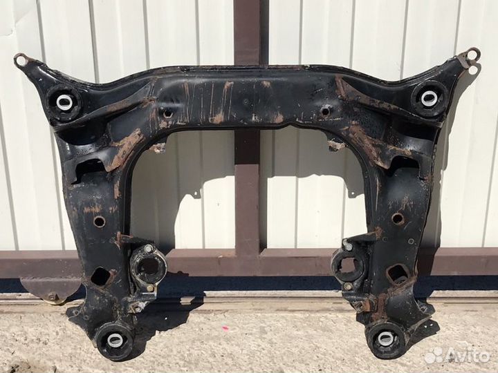 Подрамник передний Volkswagen Passat B5 3B2 2000