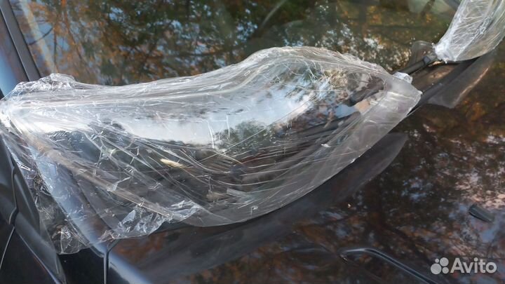 Продам стёкла фар на форд фокус