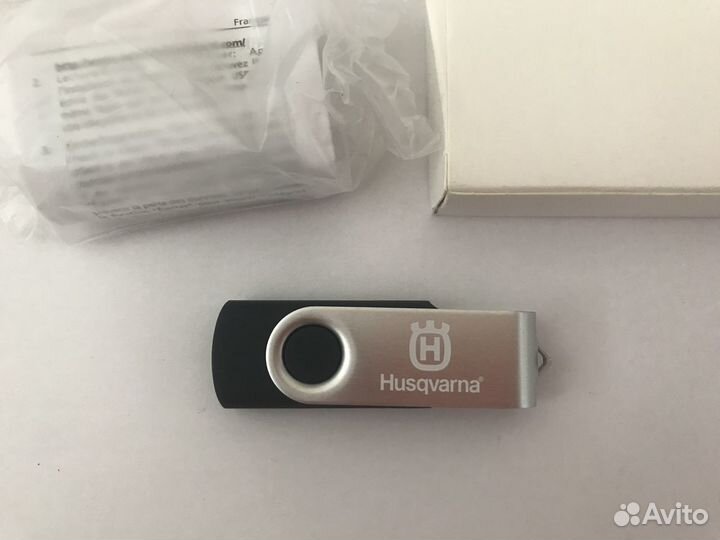 Флешка Usb сувенирная Husqvarna 8Gb, новая
