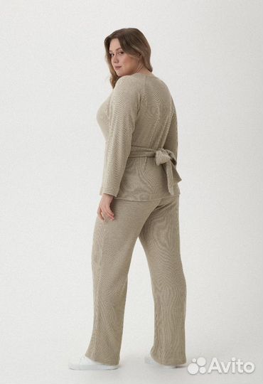 Костюм женский