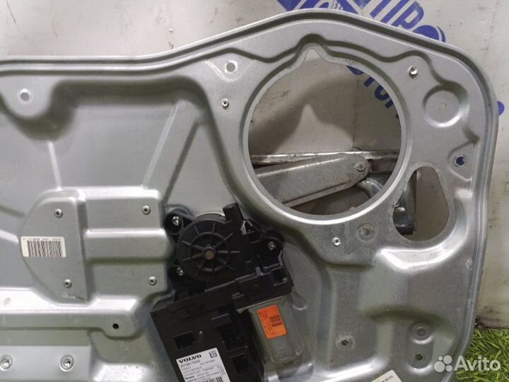 Стеклоподъемник передний правый Volvo S40 седан