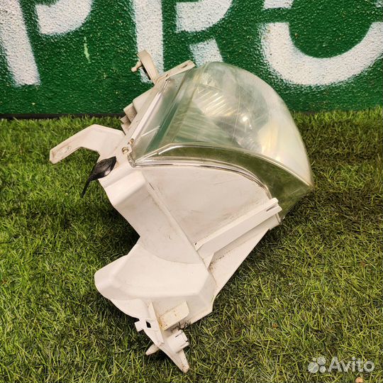 Фара правая для Mazda MPV II