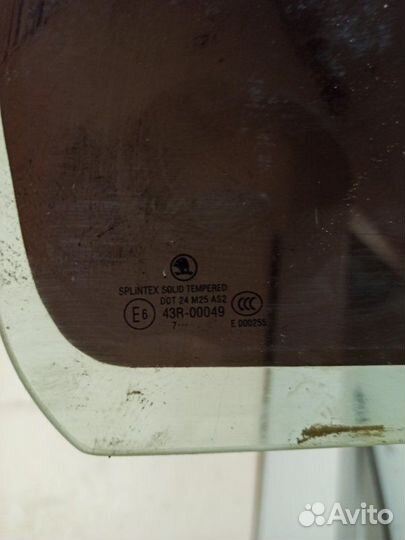 Форточка двери задняя правая Skoda Octavia A4