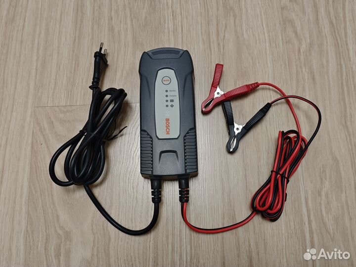 Зарядное устройство Bosch