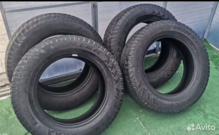 Pirelli Winter Carving Edge SUV 225/65 R17 106