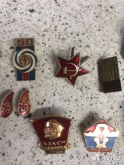 Значки, запонки