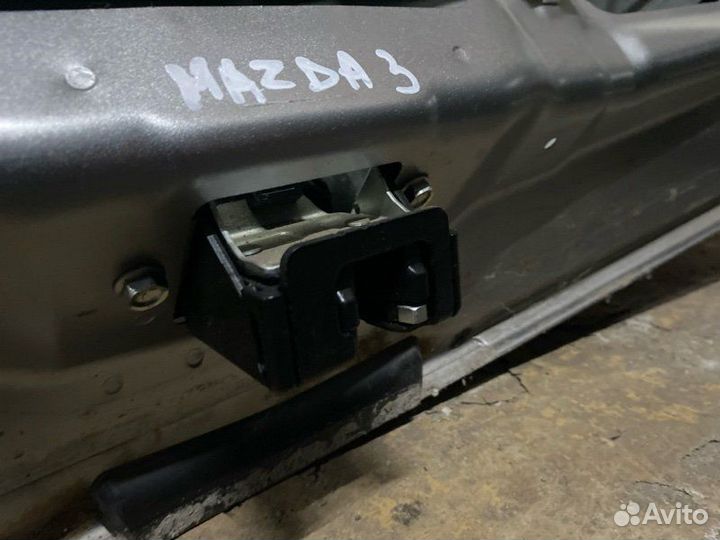Замок крышки багажника Mazda 3 BL Z6 2009
