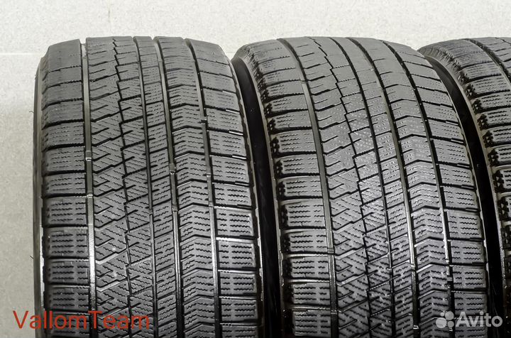 Bridgestone Blizzak VRX2 255/40 R18 95Q