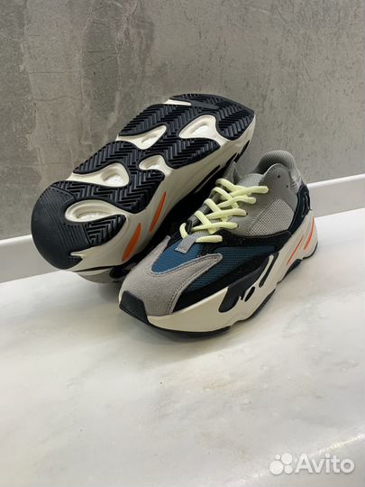 Кроссовки yeezy boost 700, изи, изики