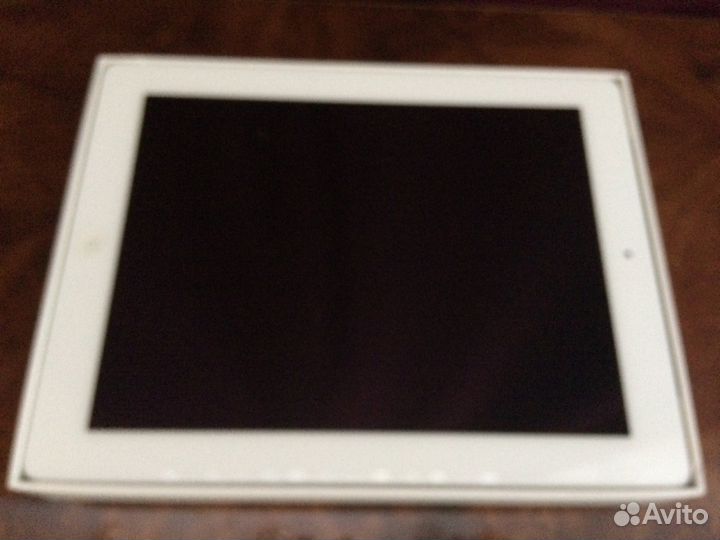 Apple iPad WI-FI Cellular 4G 32GB не включается