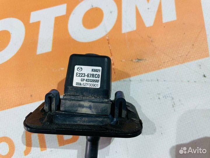 Камера заднего вида Mazda CX-7 2009 E22367RC0