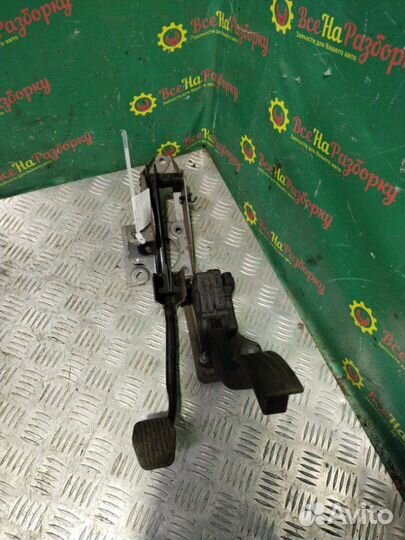 Педальный узел Ford Focus 2 седан 1.8 2008