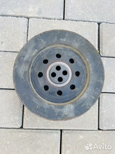 Дэмферный шкив коленвала на бмв Х5 Е70