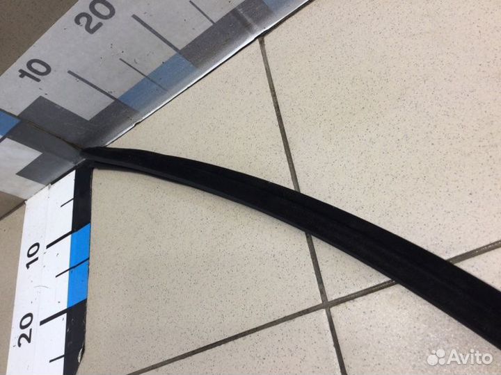 Уплотнитель (внутри) задний левый Hyundai Elantra