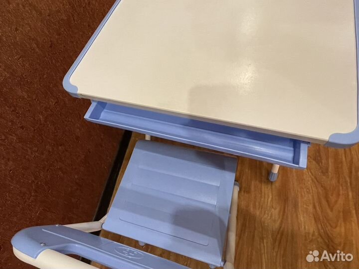 Столик со стульчиком