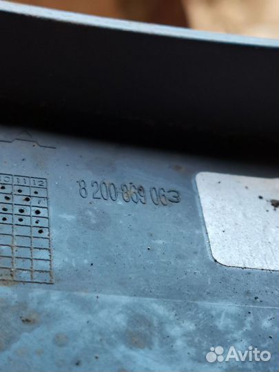 Кожух рулевой колонки Renault Logan I (2004—2009)