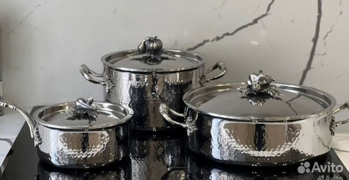 Набор кастрюль