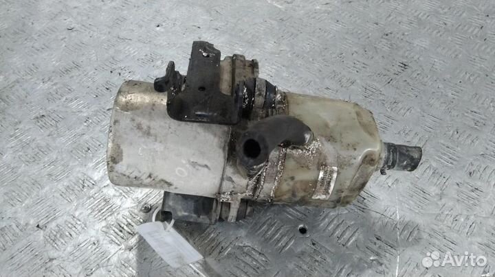 Насос эур 4N513K514DS Volvo S40 / V50 (2004-2013)