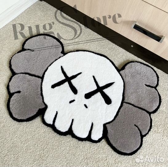Ковёр «kaws»