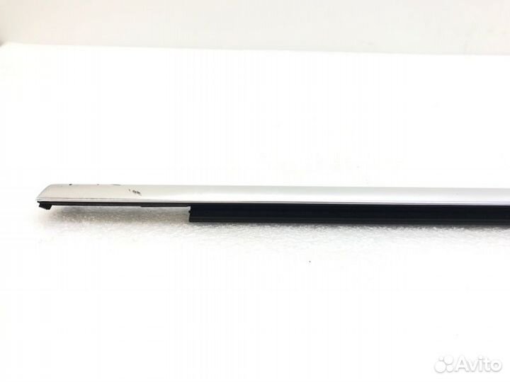 Молдинг двери задний левый Volkswagen Passat B7