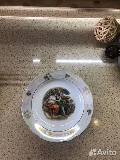 Тарелки от сервиза Мадонна гдр