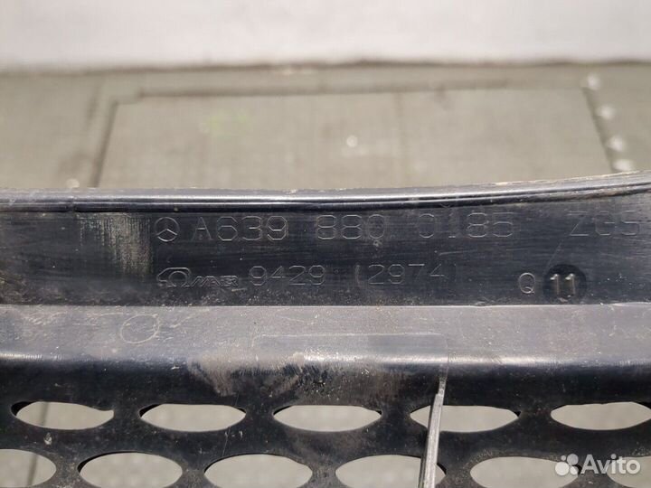 Решетка радиатора Mercedes Vito W639