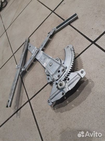 Стеклоподъемник задний левый Daewoo Matiz 0.8 2011