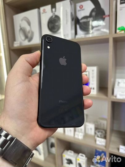 iPhone Xr, 64 ГБ
