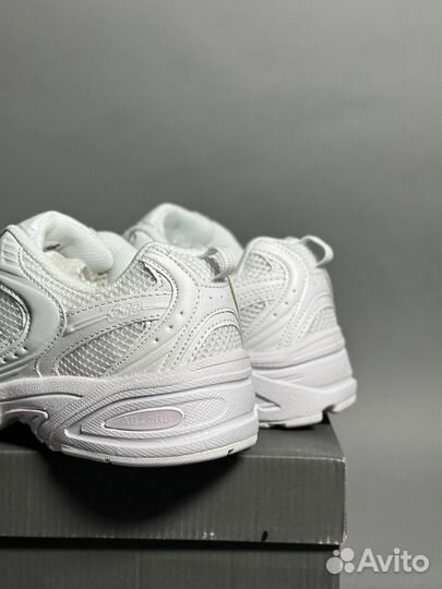 New Balance 530 Белые