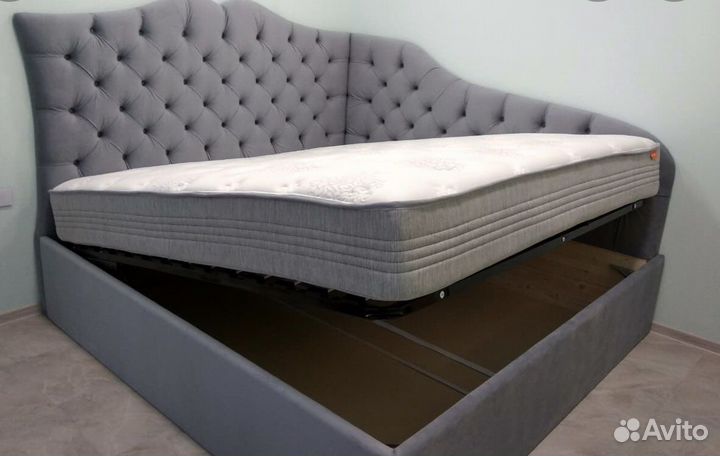 Изготавливаю одно-двуспальные обитые кровати. каче