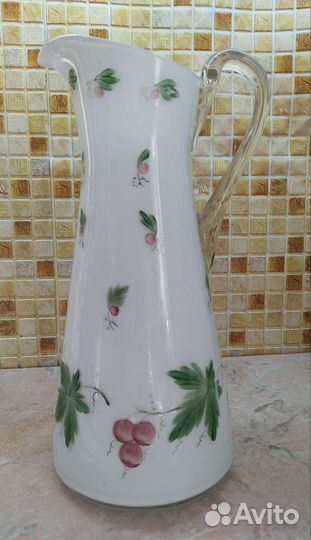 Кувшин молочное стекло 50-60 годов
