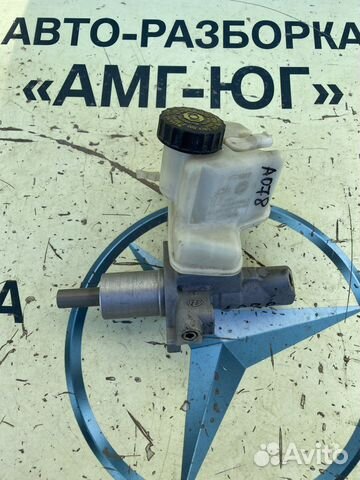 Mercedes W204 X204 W207 W212 тормозной бачок