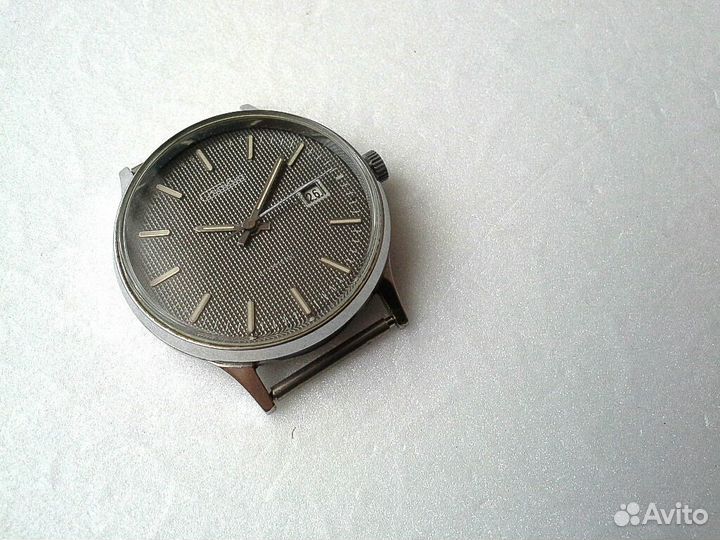 Часы Слава СССР. Гильоше. Механика