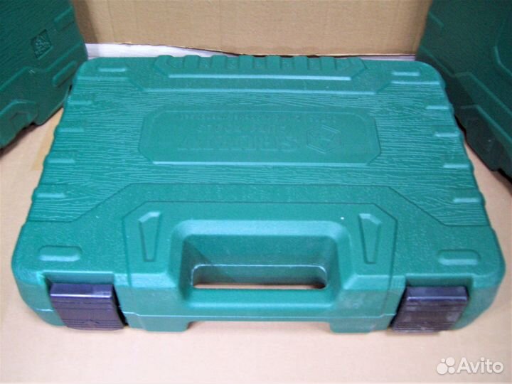 94 предмета Набор инструментов для автомобиля