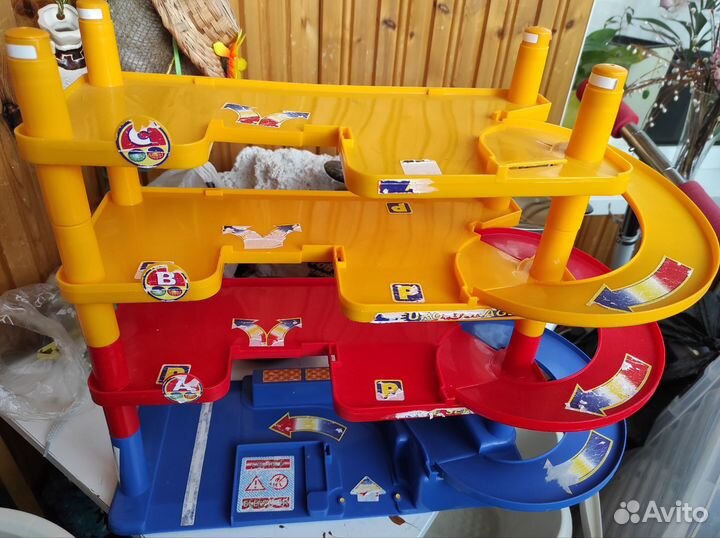 Парковка гараж для маленьких машинок