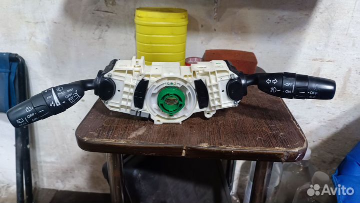 Подрулевой переключатель