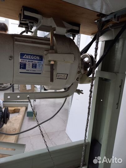 Старый оверлок на запчасти