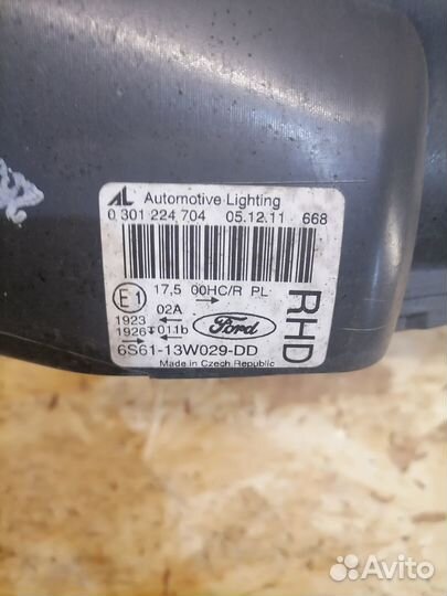 Фара правая галоген Ford Fiesta MK5 1.6