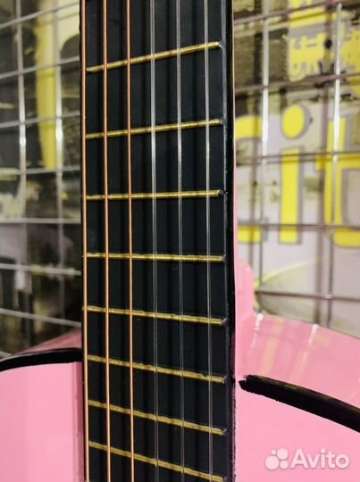 Розовая классическая гитара 3/4 + чехол