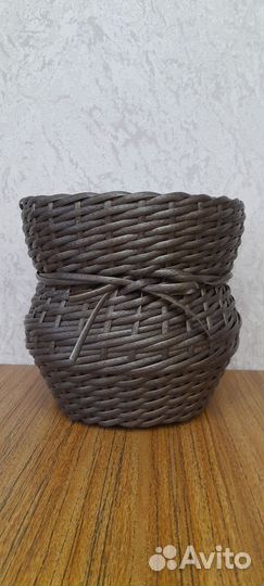 Кашпо из ротанга