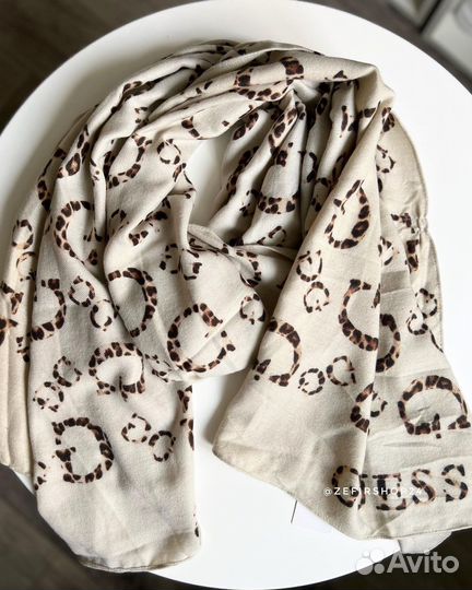 Шарф Guess