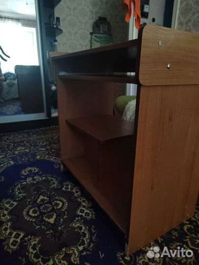 Компьютерный стол