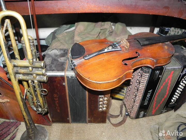 Музыкальные инструменты бу