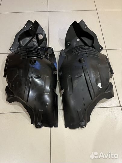 Комплект передних подкрылок Mercedes W212 новые