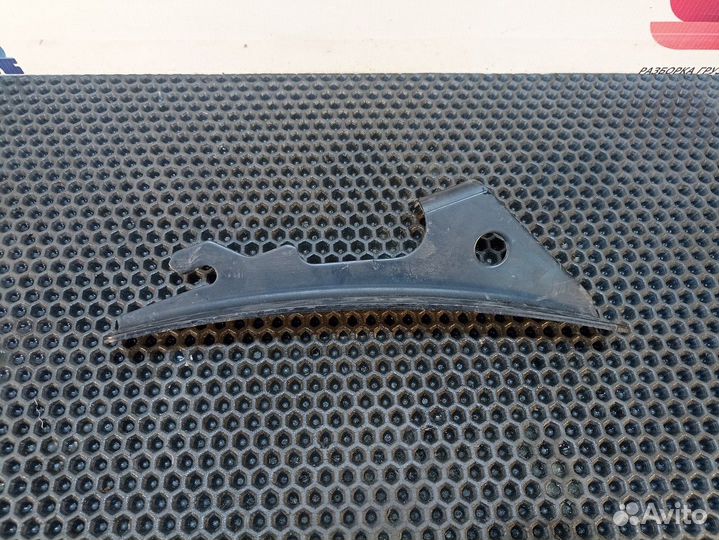 1732320 Кронштейн крыла левого правый Daf XF105